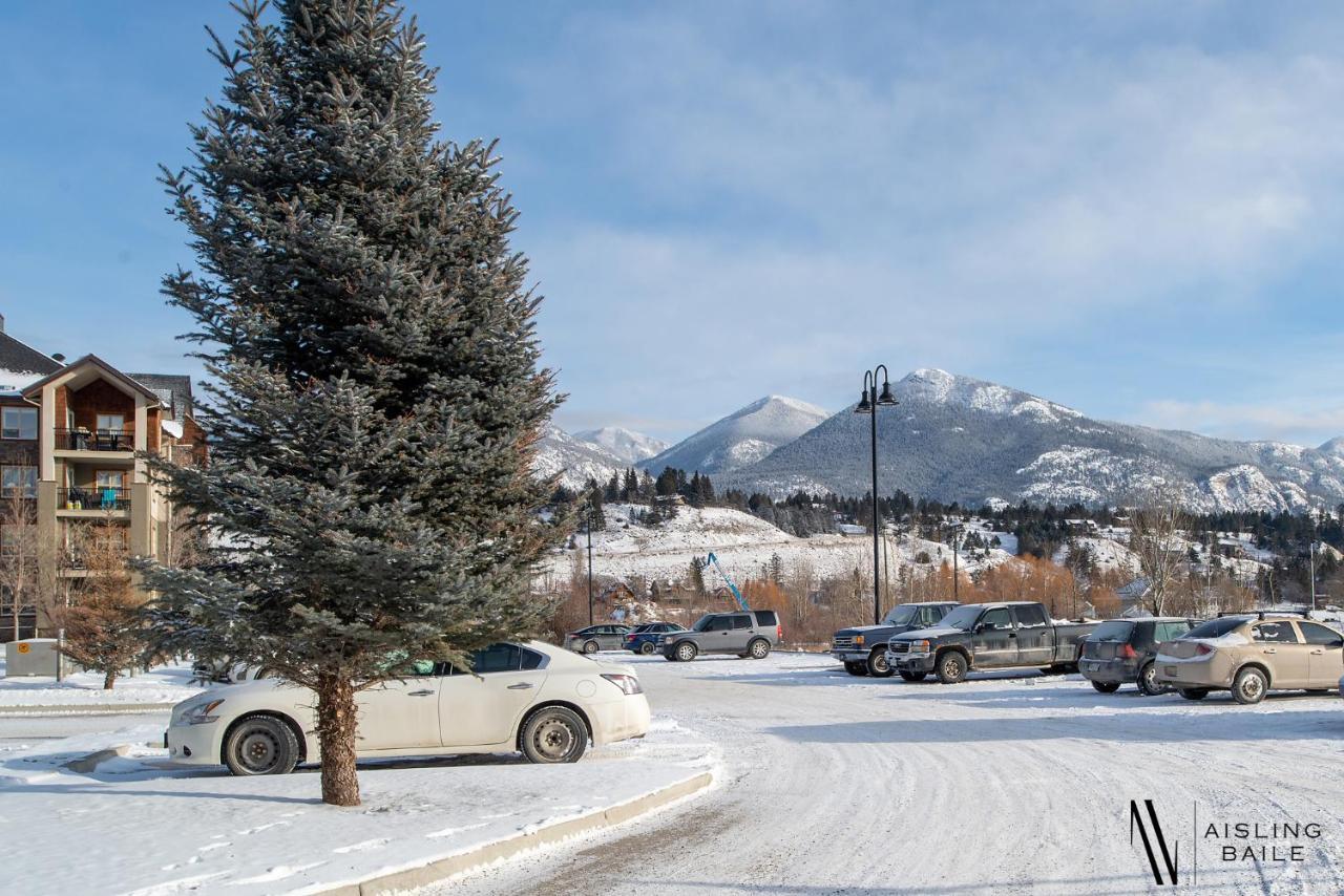 Rustic Modern 2 Bed 2 Bath With Lakeview Pool And Hot Tub Invermere Eksteriør billede